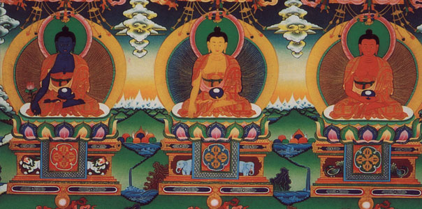 Бхайшаджьягуру рядом с Буддой Шакьямуни и Буддой Амитабхой